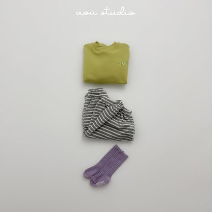 [PRE-ORDER] Snug Sweatshirts