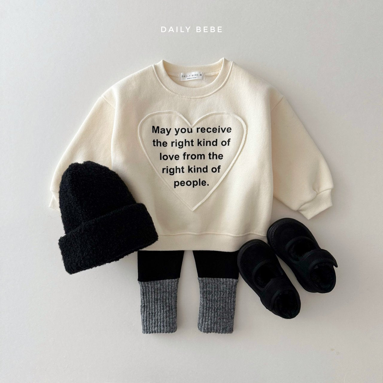 [PRE-ORDER] Heart Patch Sweatshirts