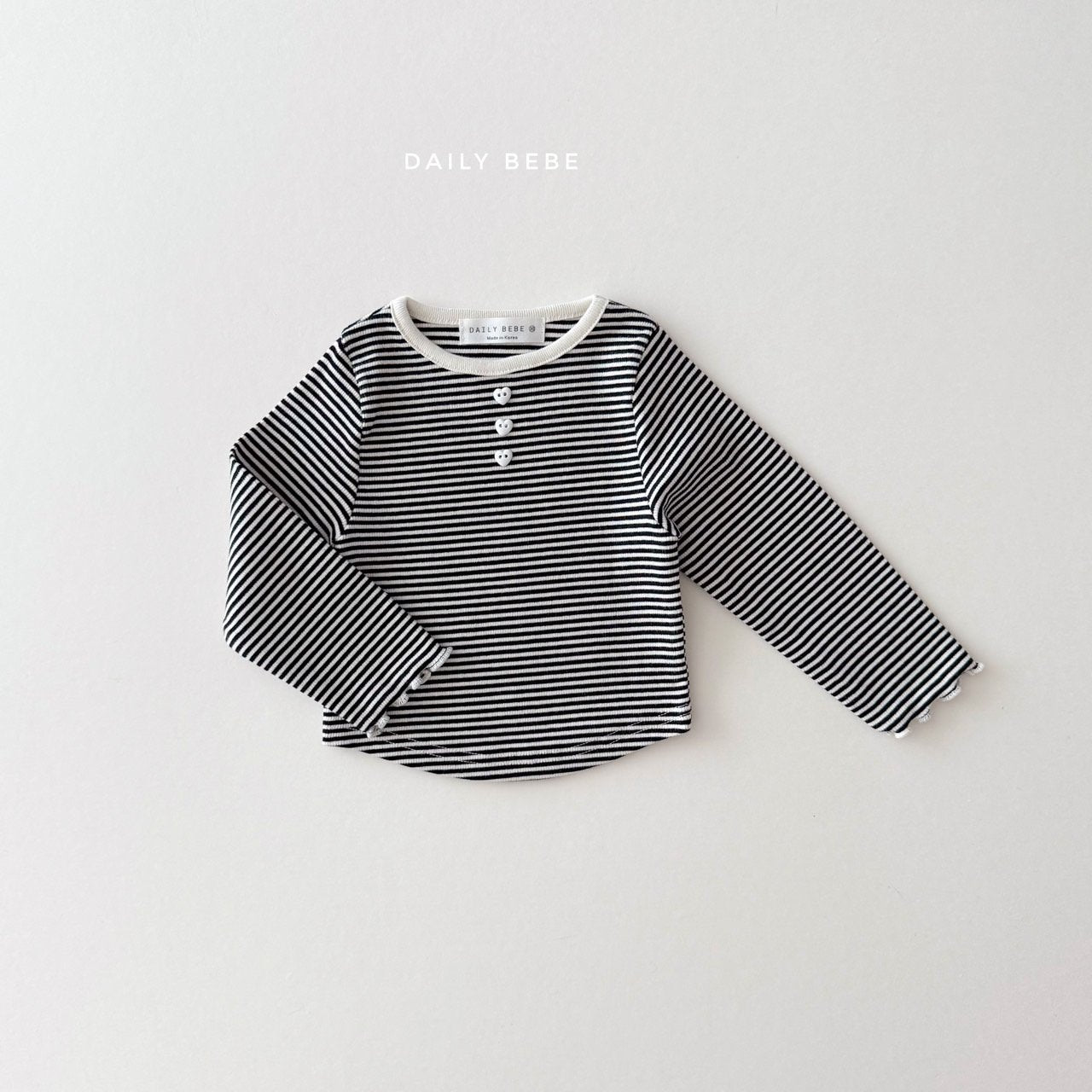 [PRE-ORDER] Stripe Button T-Shirts
