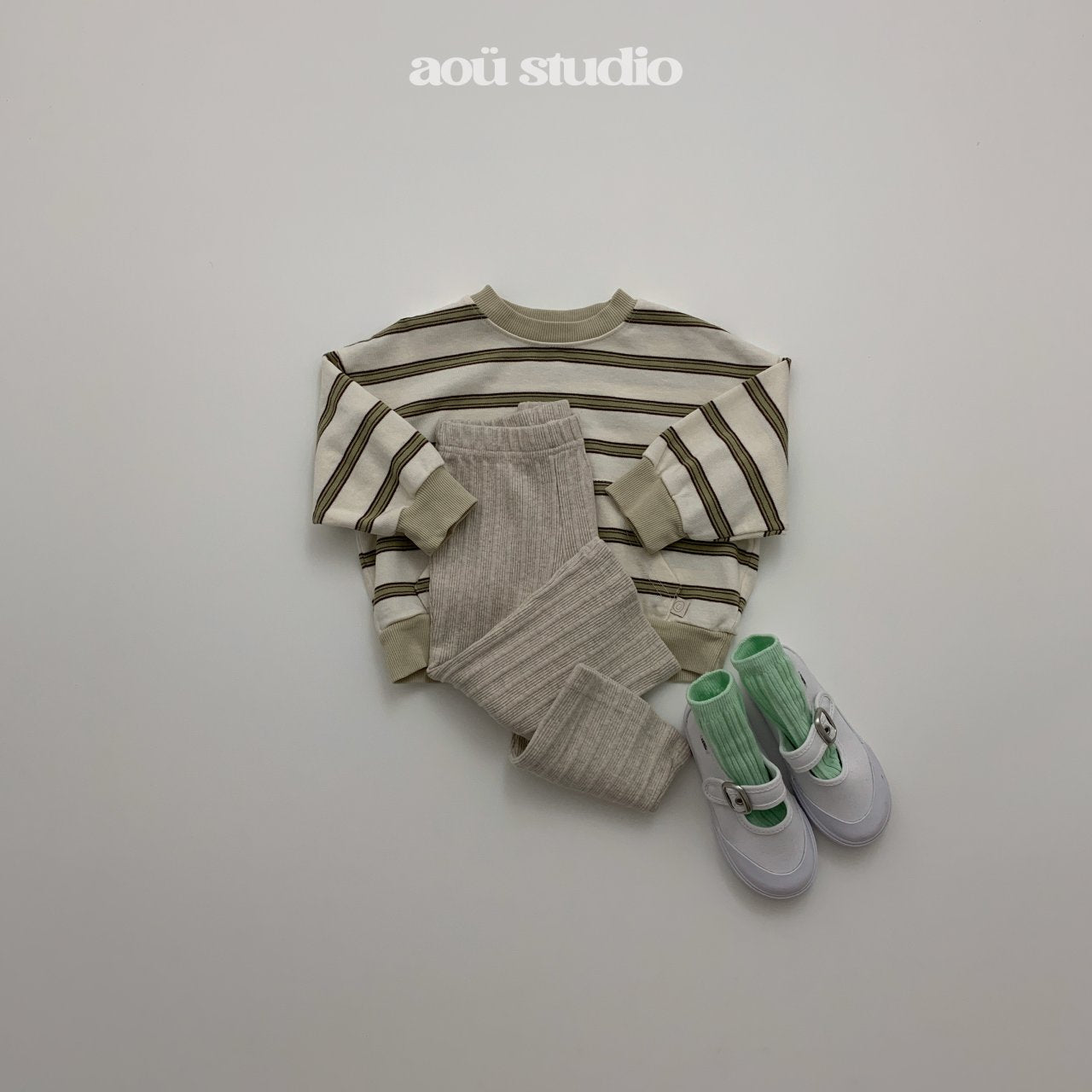 [PRE-ORDER] Day Stripe Sweatshirts