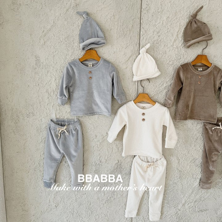 [PRE-ORDER] Cozy Ribbed Baby Set