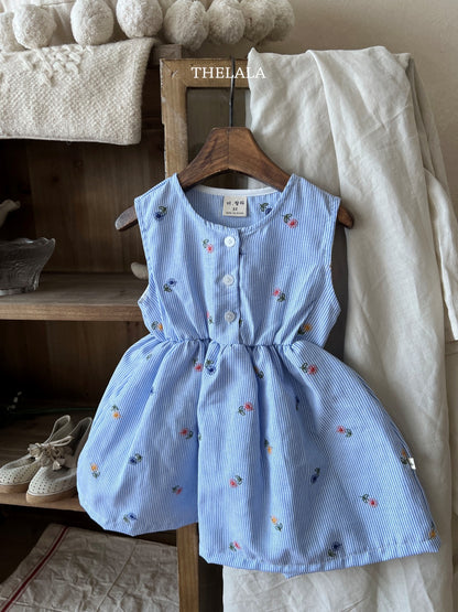 [PRE-ORDER] Rain Floral Dress