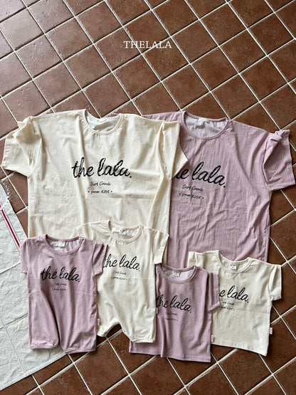 [PRE-ORDER] Lettering T-Shirts (Mom Couple)