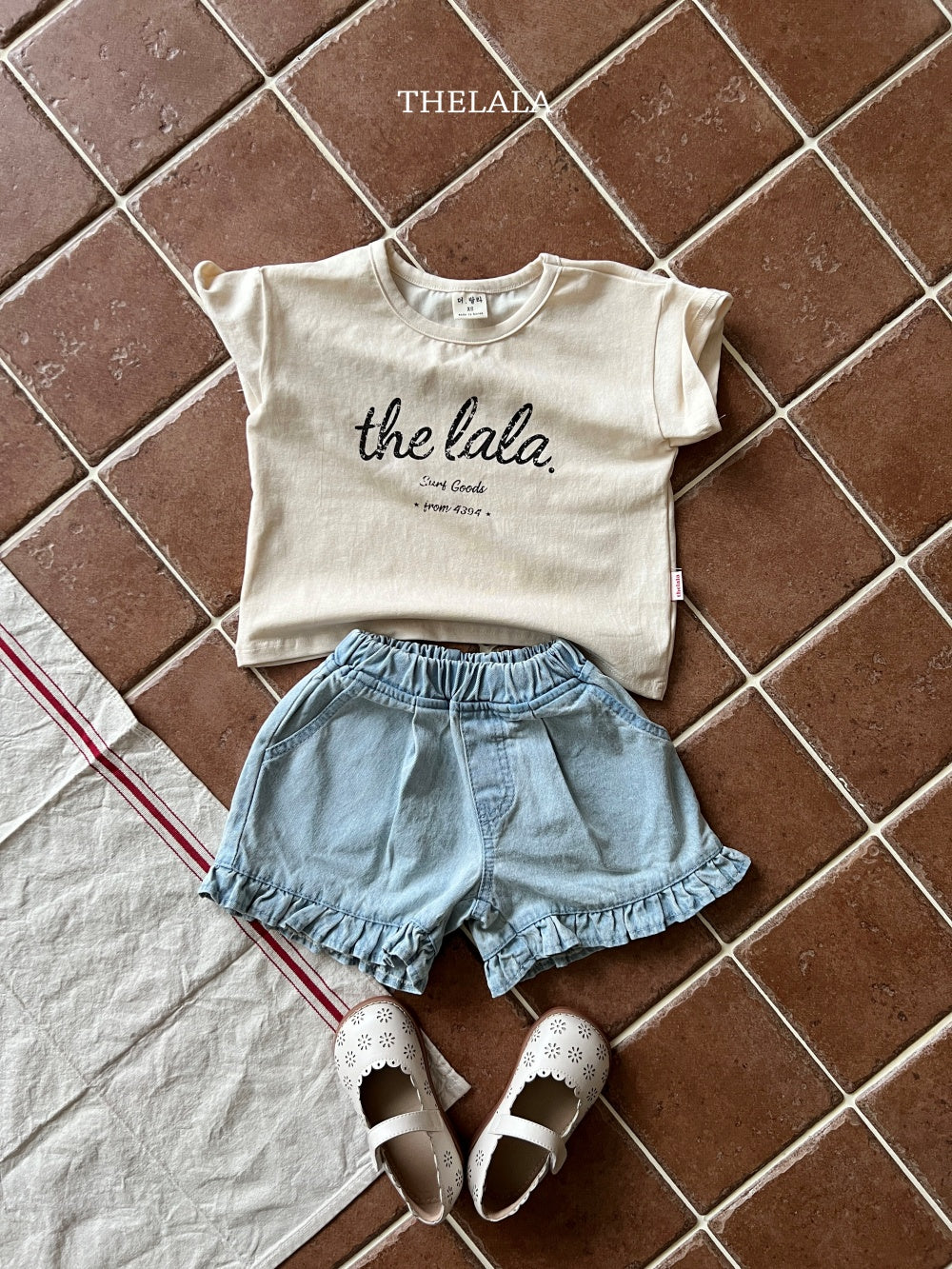 [PRE-ORDER] Lettering T-Shirts (Mom Couple)