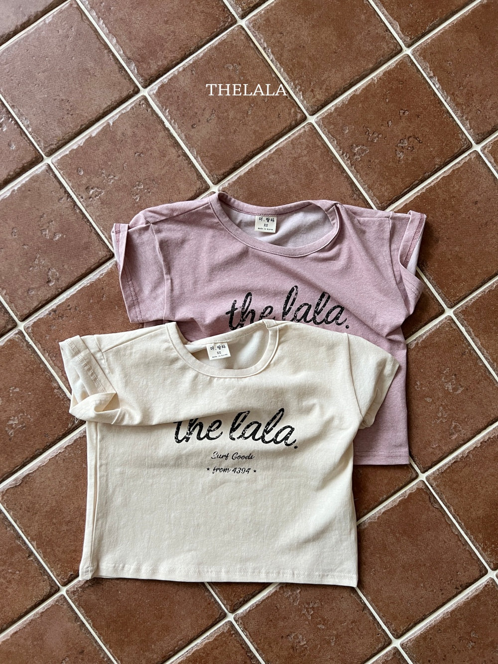 [PRE-ORDER] Lettering T-Shirts (Mom Couple)