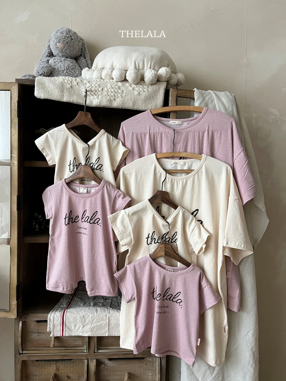 [PRE-ORDER] Lettering T-Shirts (Mom Couple)
