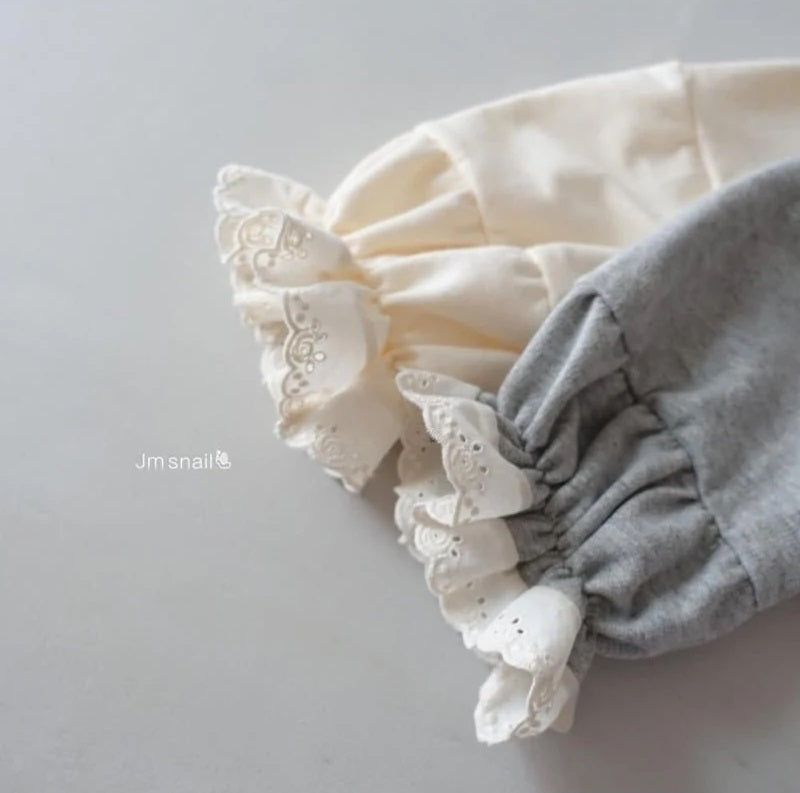 [PRE-ORDER] Lora Shirring Sweatshirts