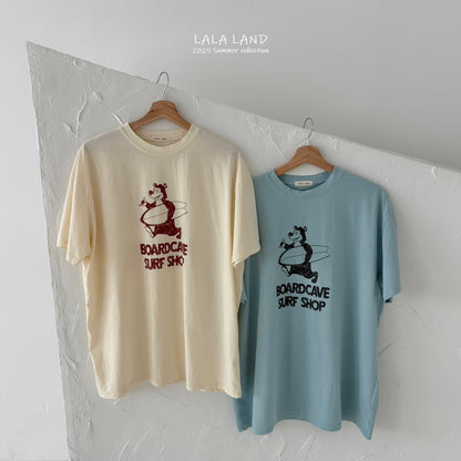 [PRE-ORDER] Surfer Bear T-Shirts (Mom Couple)