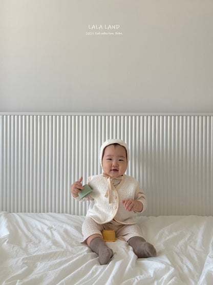 [PRE-ORDER] Cream Chees Baby Cardigan