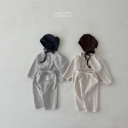 [PRE-ORDER] Cream Chees Baby Cardigan