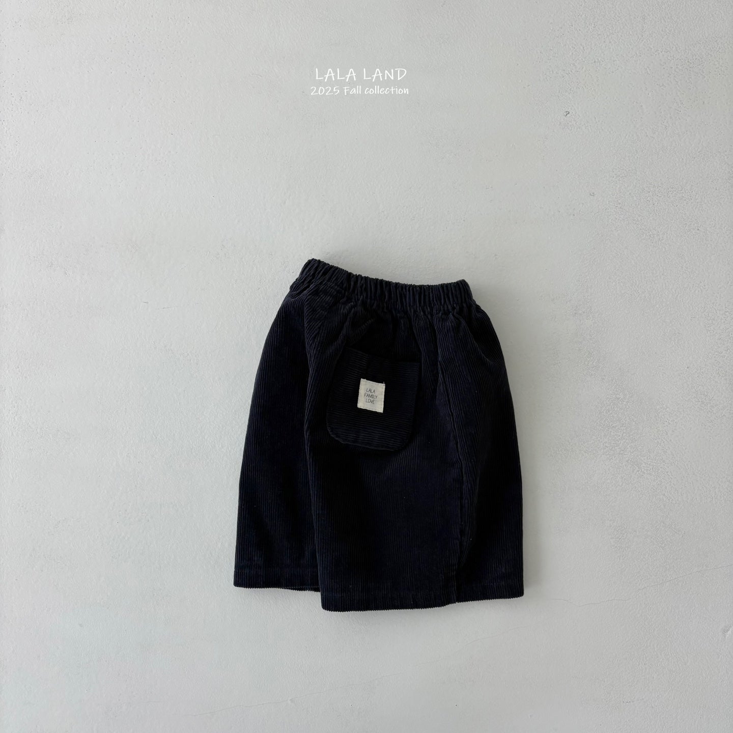 [PRE-ORDER] Corduroy Bermuda Pants