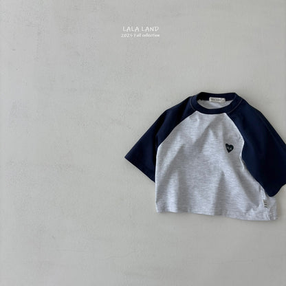[PRE-ORDER] Heart Raglan T-Shirts