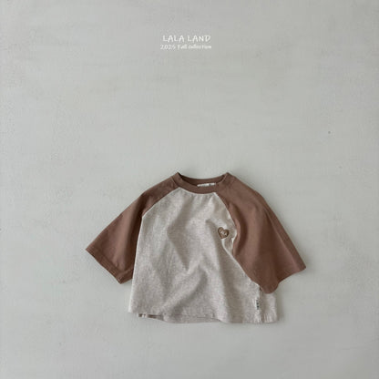 [PRE-ORDER] Heart Raglan T-Shirts