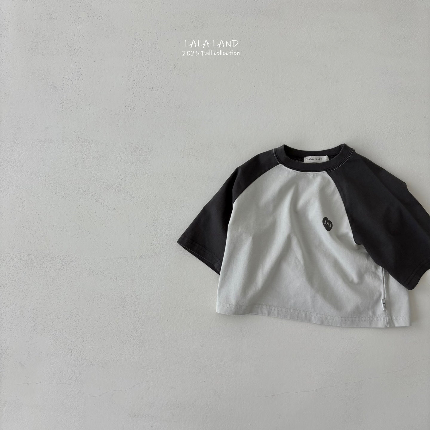 [PRE-ORDER] Heart Raglan T-Shirts