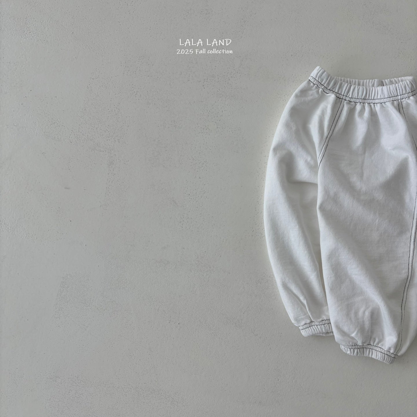 [PRE-ORDER] Black&White Jogger Pants