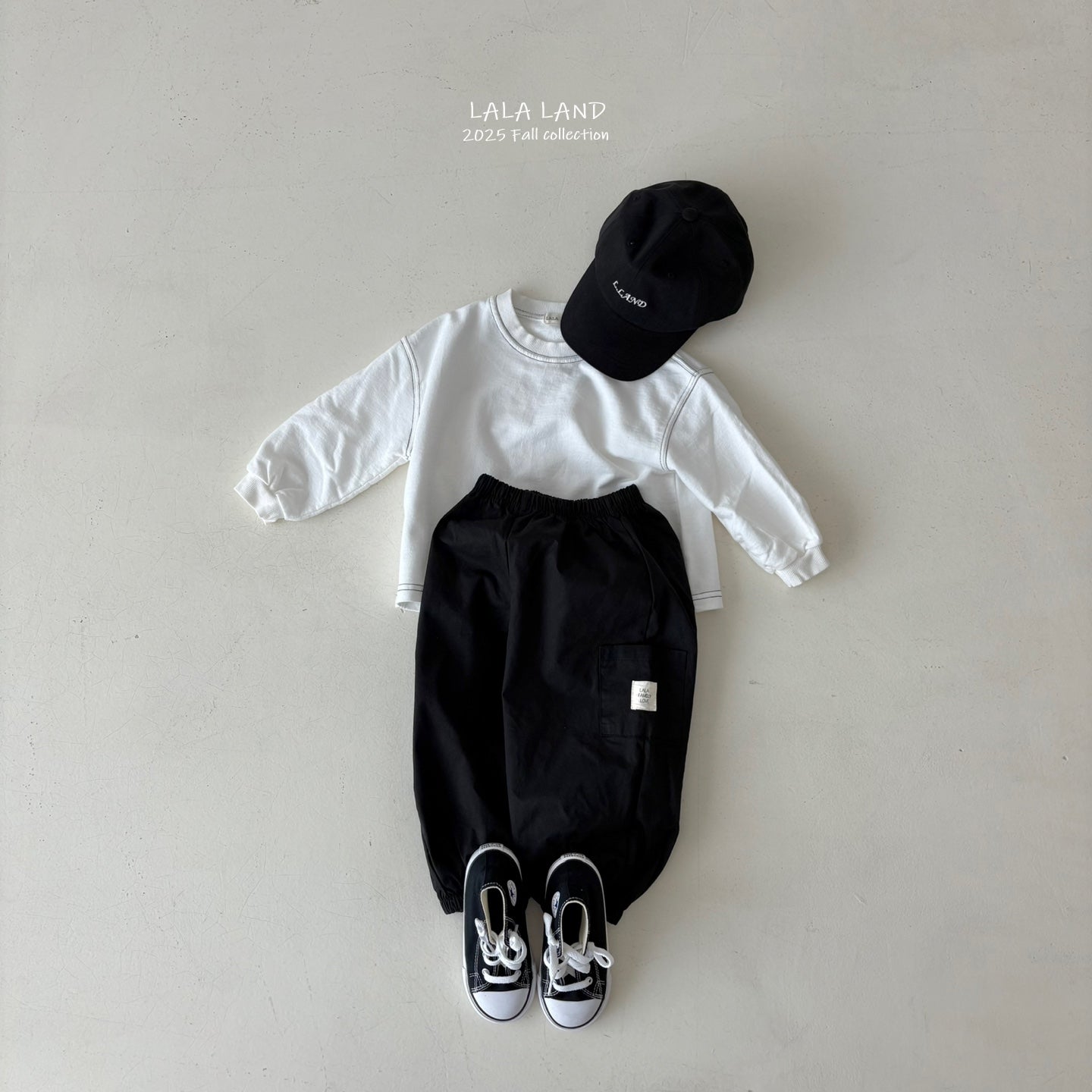 [PRE-ORDER] White&Black Sweatshirts