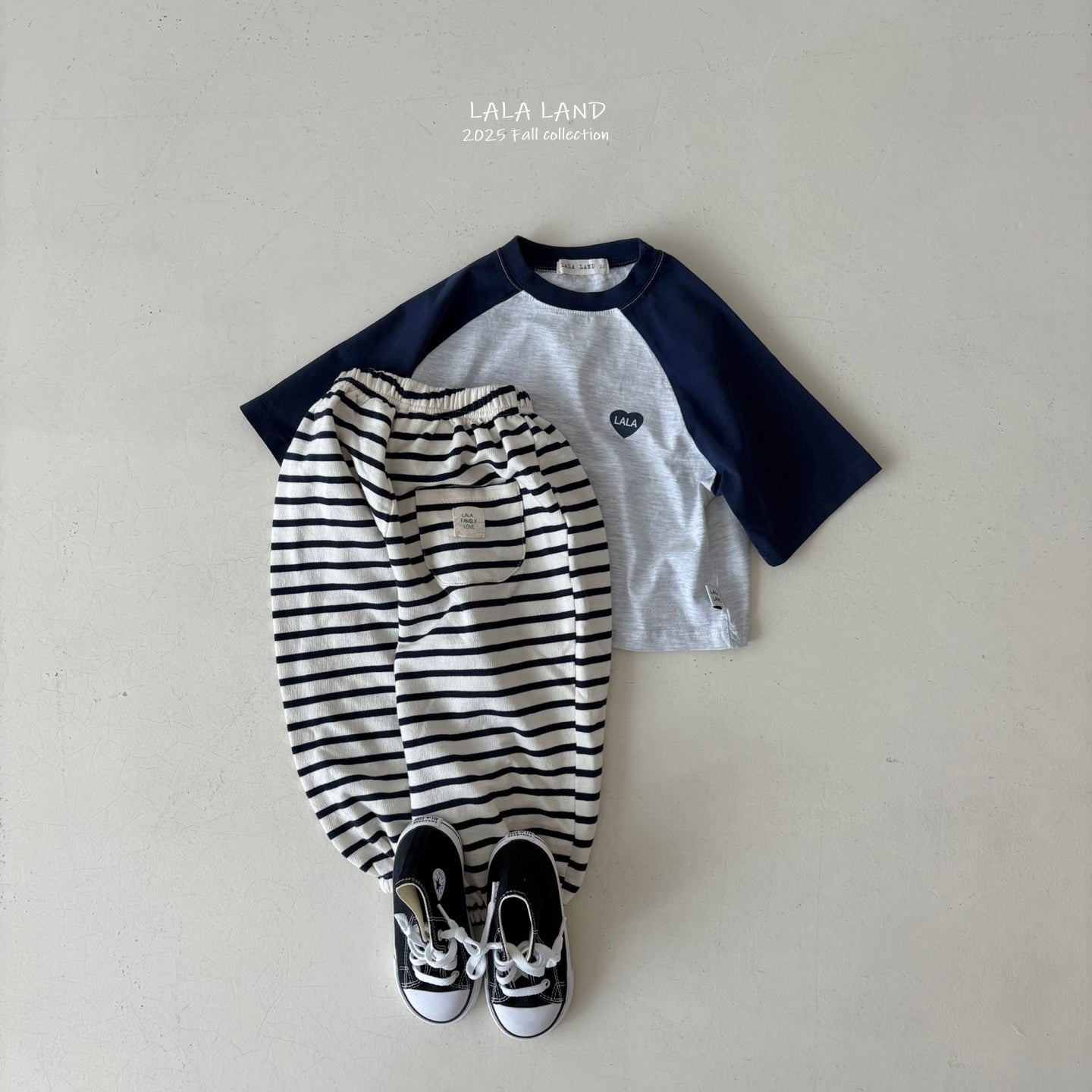 [PRE-ORDER] Heart Raglan T-Shirts