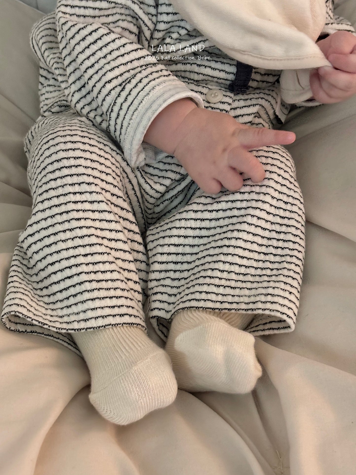 [PRE-ORDER] Cream Chees Baby Cardigan