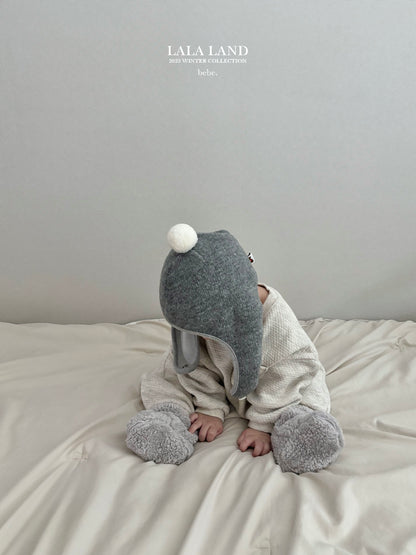 [PRE-ORDER] Pom Pom Bonnet