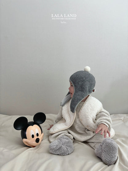 [PRE-ORDER] Pom Pom Bonnet