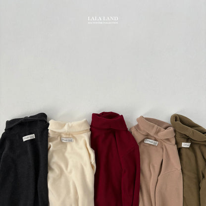 [PRE-ORDER] Inner Turtleneck T-Shirts