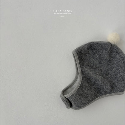 [PRE-ORDER] Pom Pom Bonnet