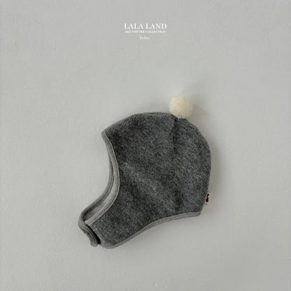 [PRE-ORDER] Pom Pom Bonnet