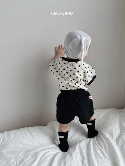 [PRE-ORDER] Heart Dot T-Shirts