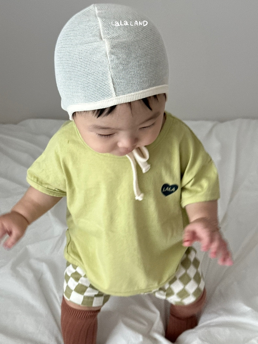 [PRE-ORDER] Heart Binding Baby T-Shirts