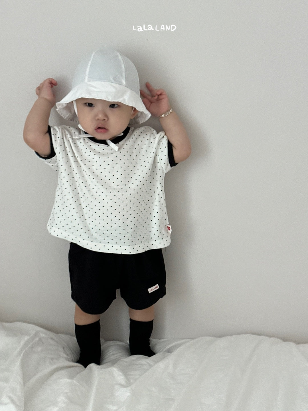 [PRE-ORDER] Heart Dot T-Shirts