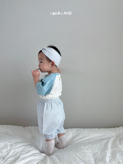[PRE-ORDER] Present Baby T-Shirts