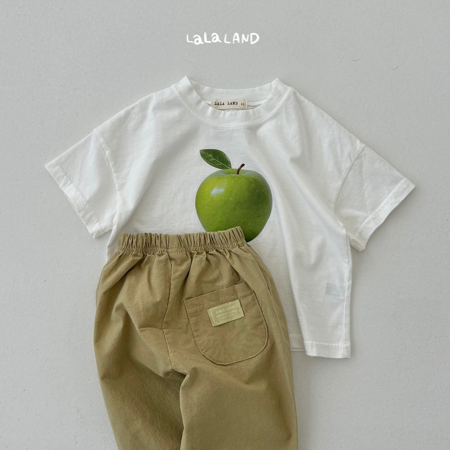 [PRE-ORDER] Berry Apple T-Shirts (Mom & Dad Couple)