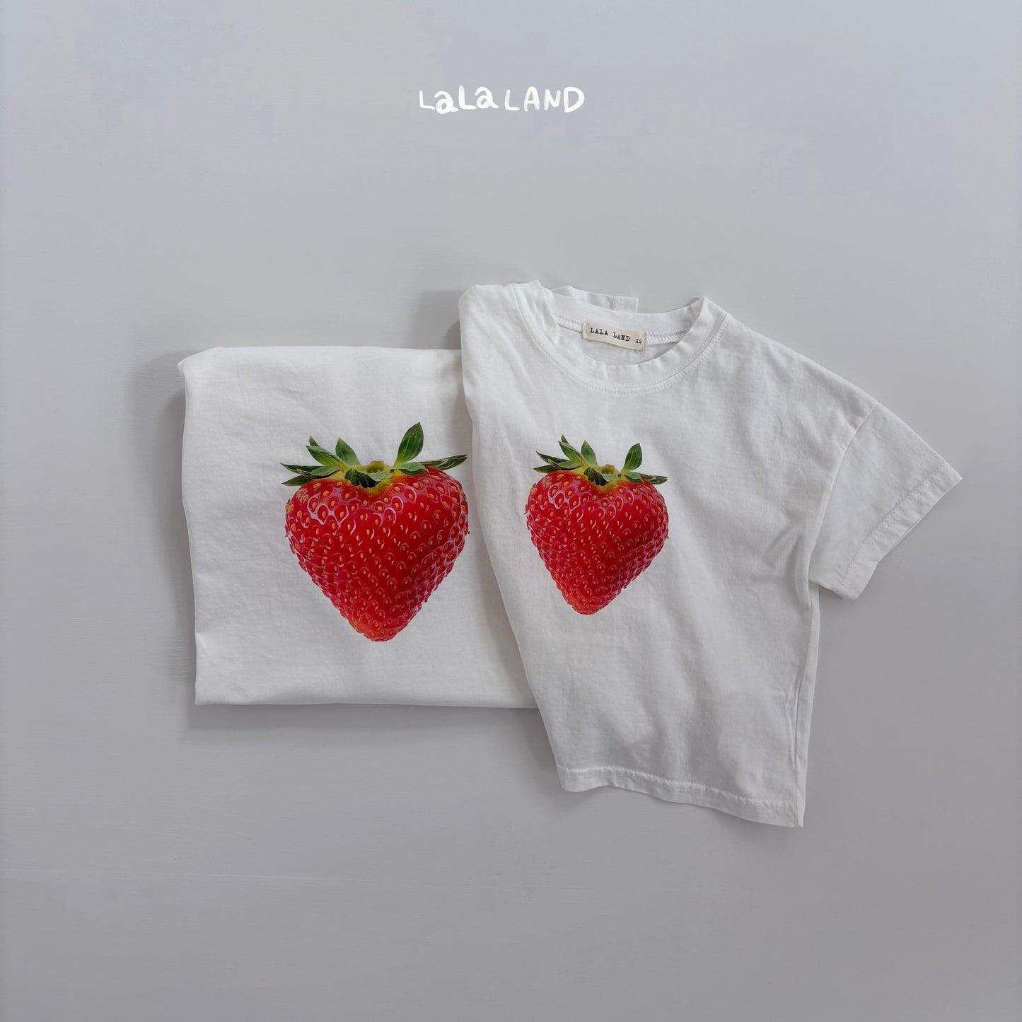 [PRE-ORDER] Berry Apple T-Shirts (Mom & Dad Couple)