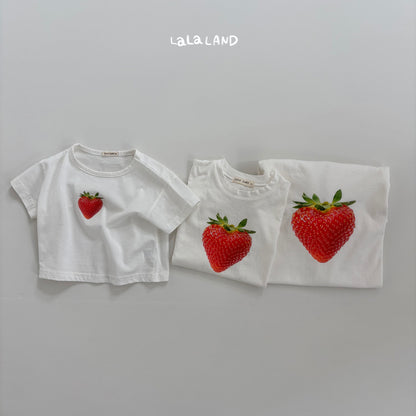 [PRE-ORDER] Berry Apple T-Shirts (Mom & Dad Couple)