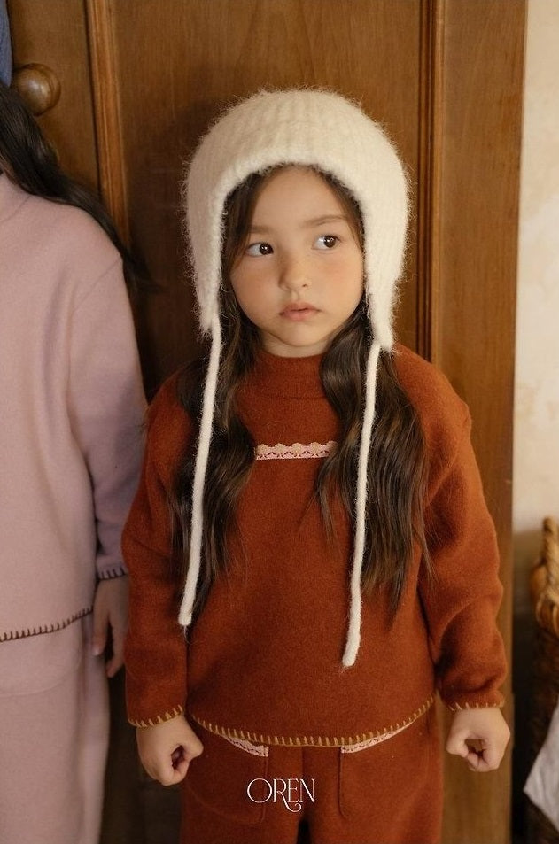 [PRE-ORDER] Flip Sweater Brim Beanie