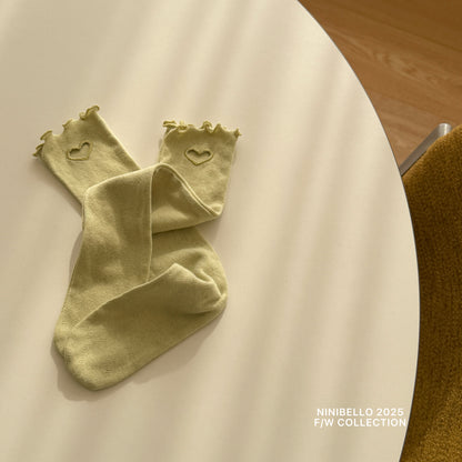 [PRE-ORDER] Eyelet Knee Socks