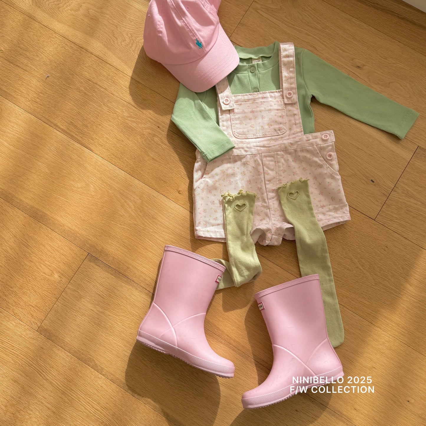 [PRE-ORDER] Eyelet Knee Socks