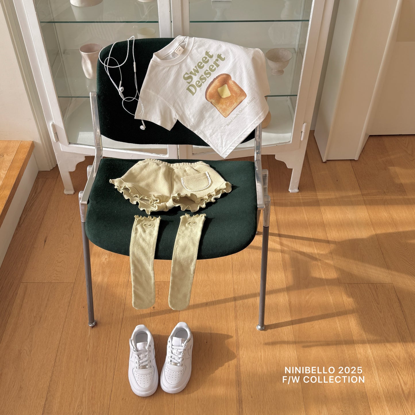 [PRE-ORDER] Eyelet Knee Socks