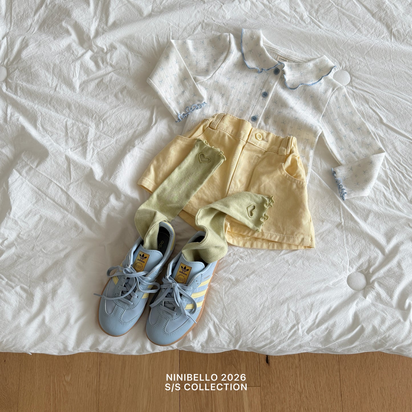 [PRE-ORDER] Eyelet Knee Socks