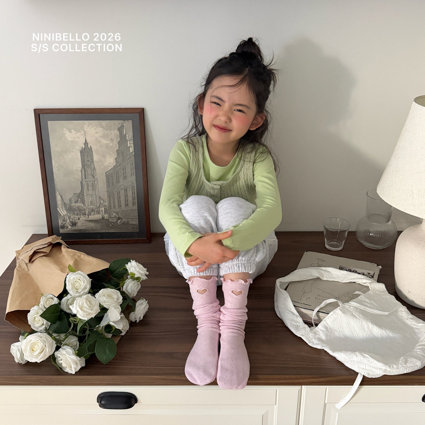 [PRE-ORDER] Eyelet Knee Socks