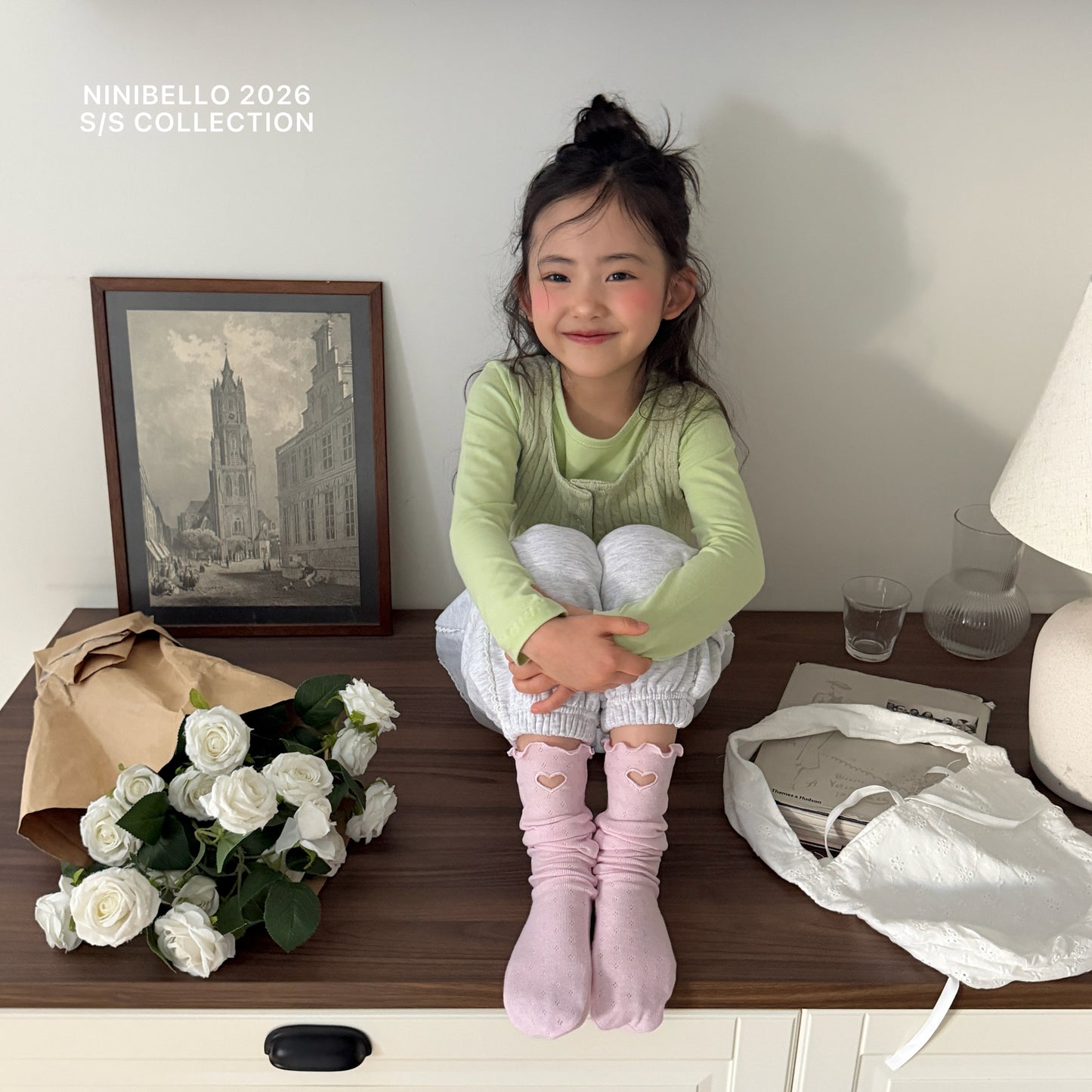 [PRE-ORDER] Eyelet Knee Socks