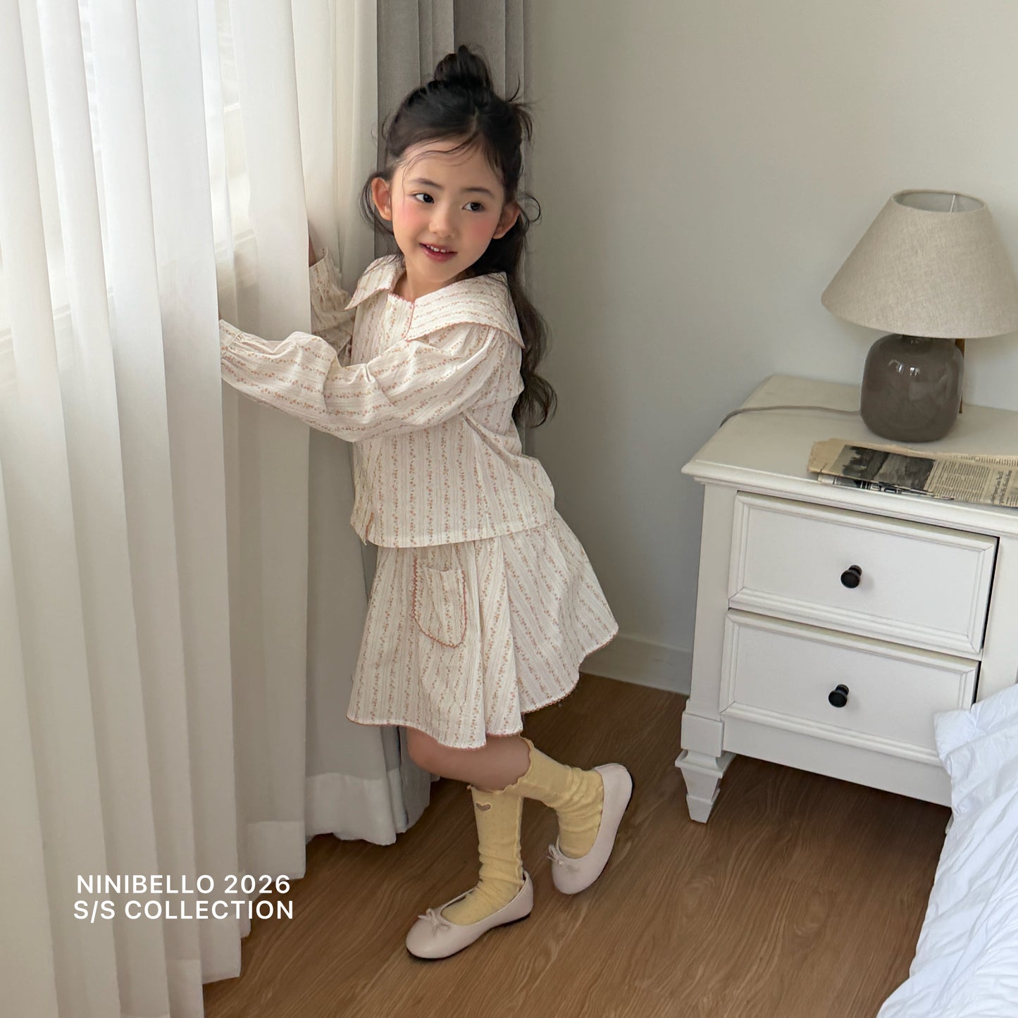 [PRE-ORDER] Eyelet Knee Socks