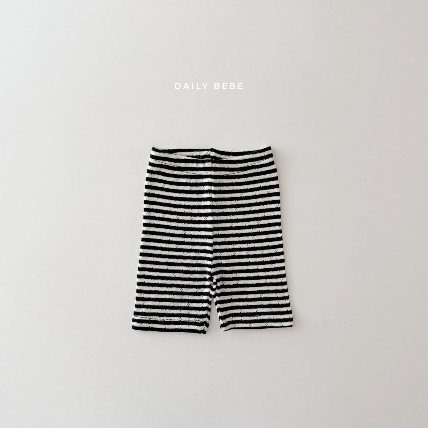 [PRE-ORDER] Eyelet Half Leggings