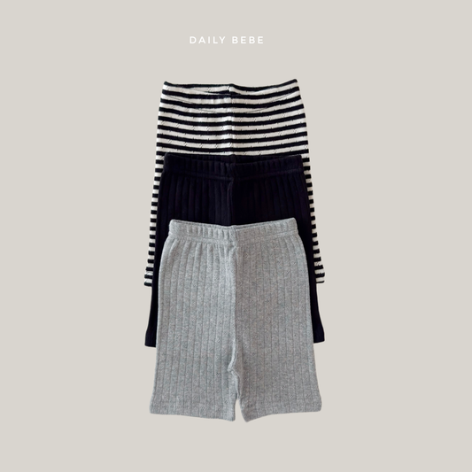 [PRE-ORDER] Eyelet Half Leggings