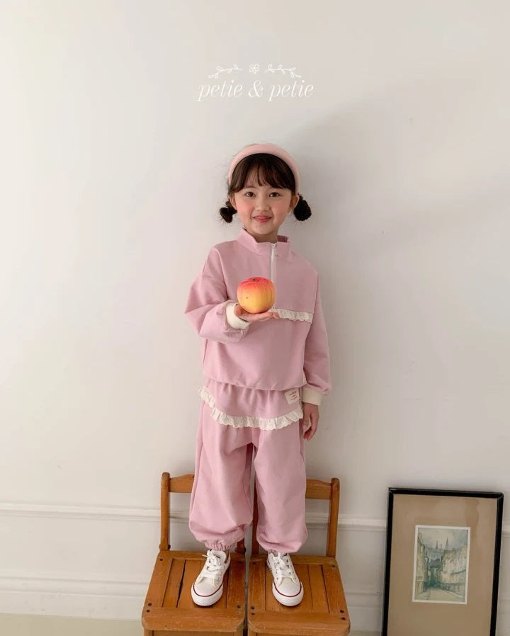 [PRE-ORDER] Vera Half Zip Sweatshirts