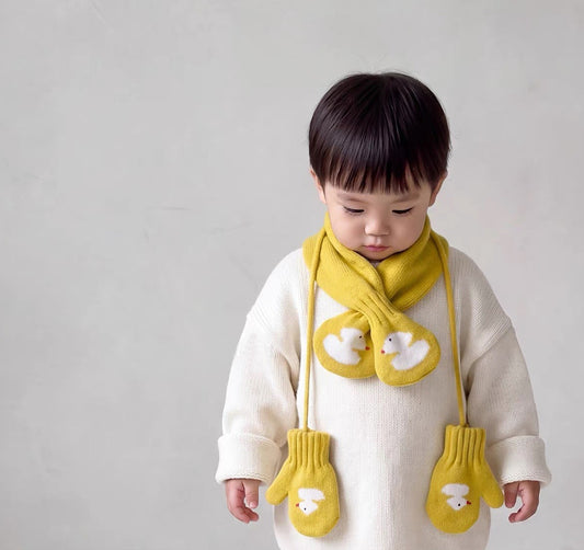 [PRE-ORDER] Duck Bucket Mittens & Muffler