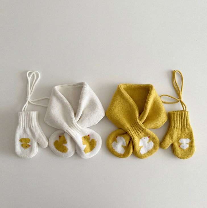 [PRE-ORDER] Duck Bucket Mittens & Muffler