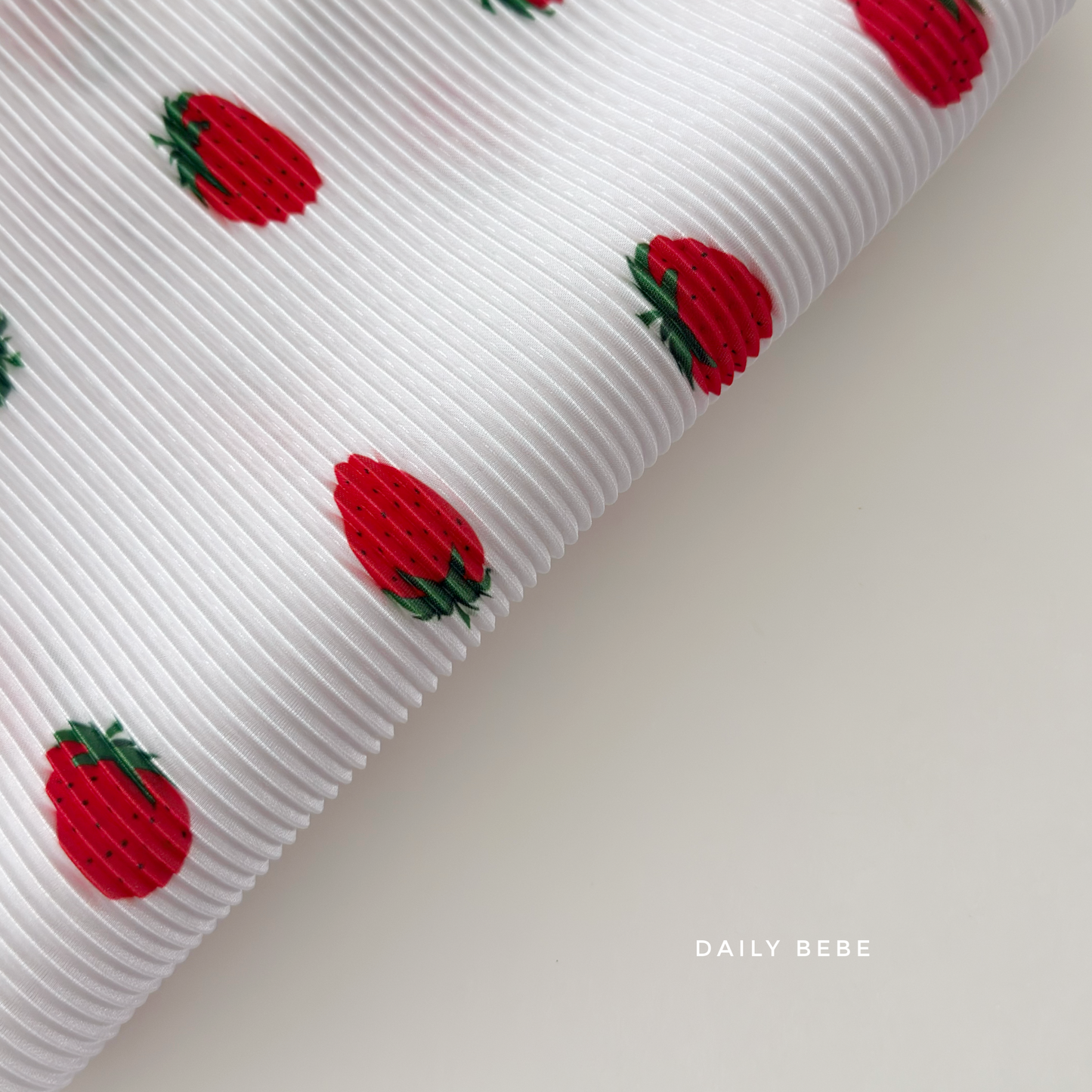 [PRE-ORDER] Color Block Pleats Top Bototm Set