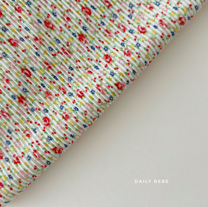 [PRE-ORDER] Color Block Pleats Top Bototm Set