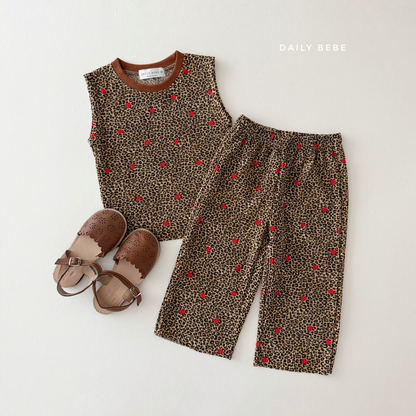 [PRE-ORDER] Color Block Pleats Top Bototm Set